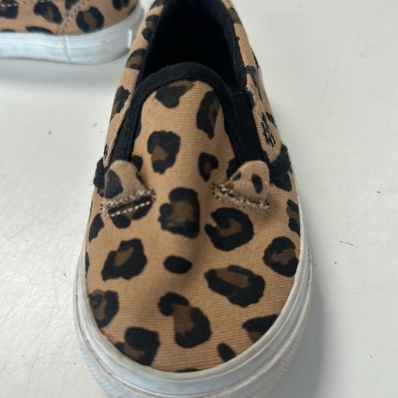 Old Navy Cheetah Print Slip on Shoes size 6 - Picture 2 of 6
